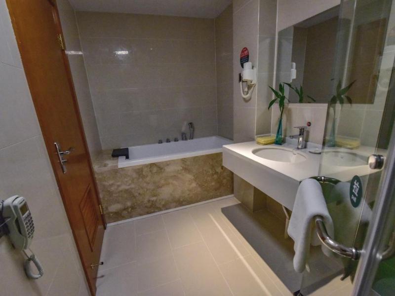Greentree Inn Huanggang Qichun County Ouyada Square Express Hotel Exterior foto
